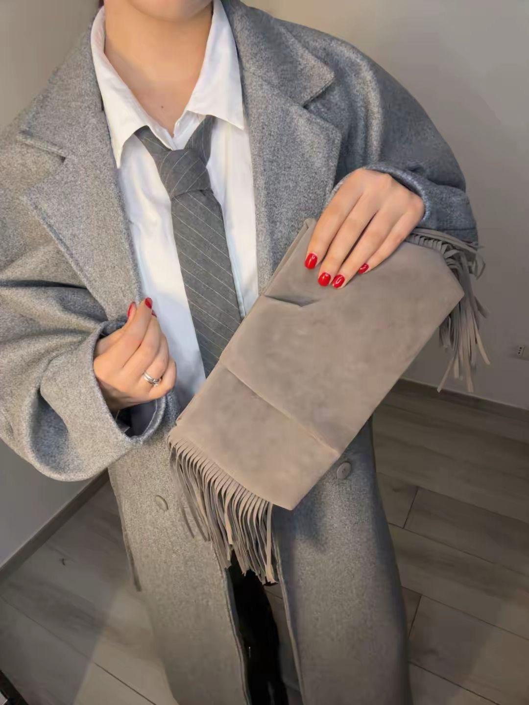 Pochette con frange