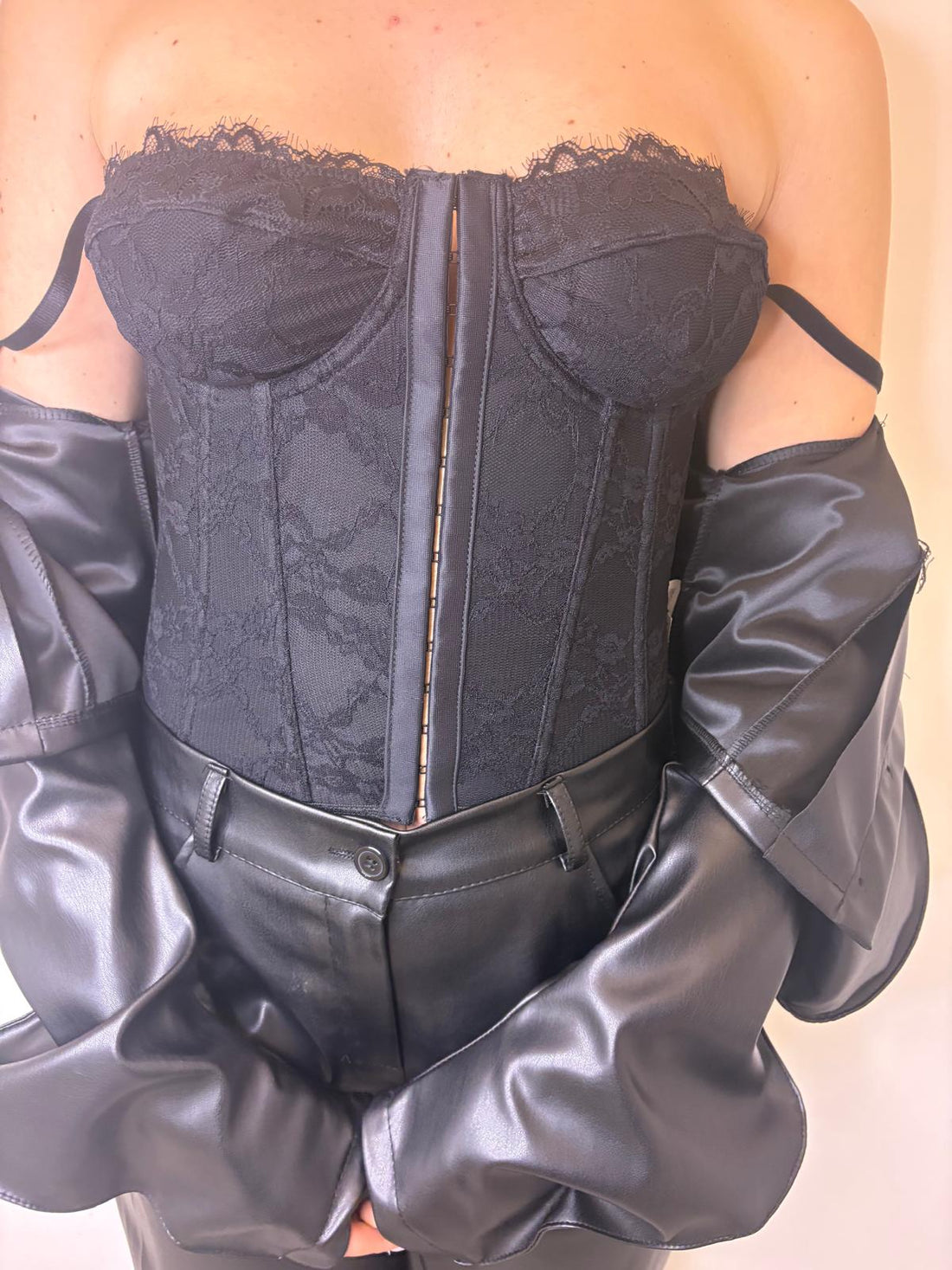 Bustino Trilly 9009